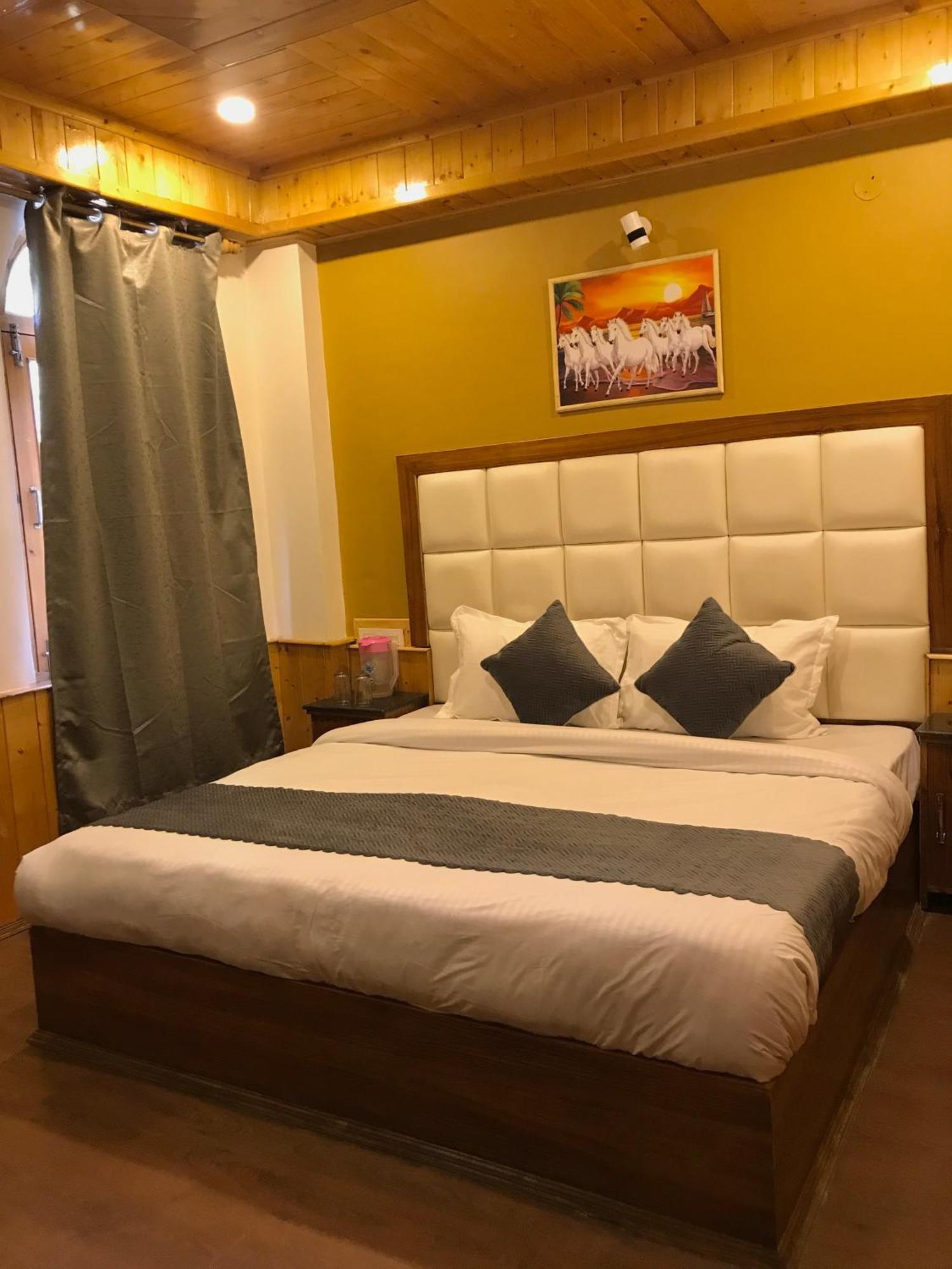 The Avenue Hotel , Manali A River Side Hotel Ngoại thất bức ảnh